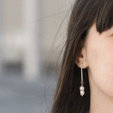 Elegant minimalist baroque natural pearl earrings, minimalist earrings, wedding earrings