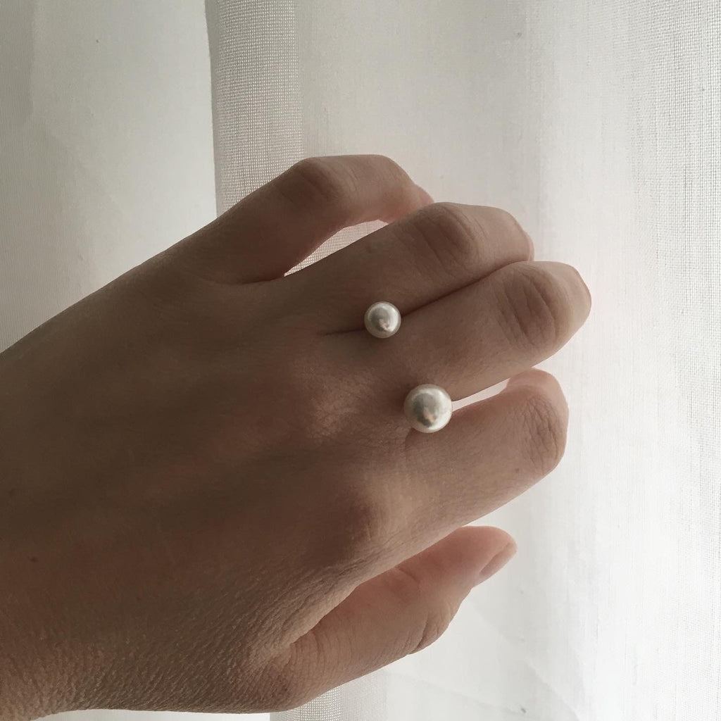 Statement ring I Natural pearls ring I Minimalist ring I Open ring| Floating ring