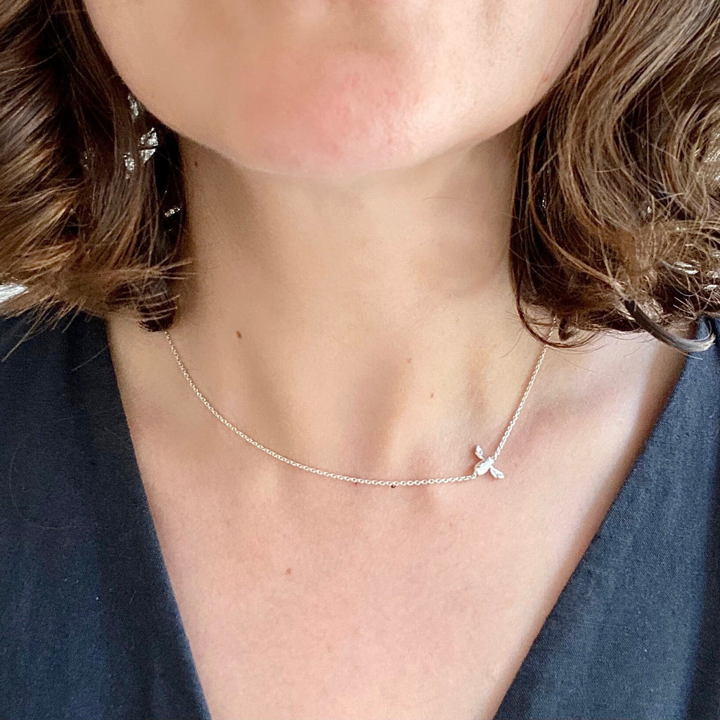Dainty Necklace I Minimalist Silver Necklace I Tiny bee necklace