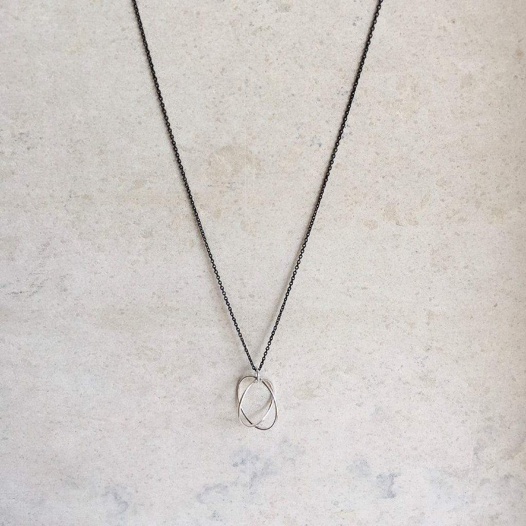''Daydreaming'' lightweight chain with hand shaped sphere